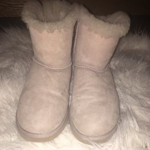 Lilac Bailey bow uggs